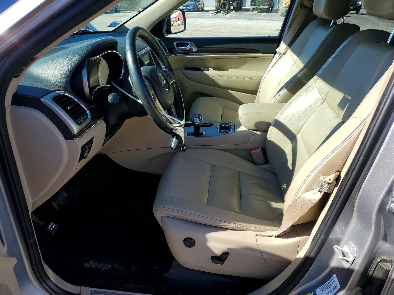 Jeep Grand cherokee LIMITED* 3.6* V6* 8ZF* ПОДГРЕВ* КАМЕРА* КЕЙЛЕС, снимка 9 - Автомобили и джипове - 53966604