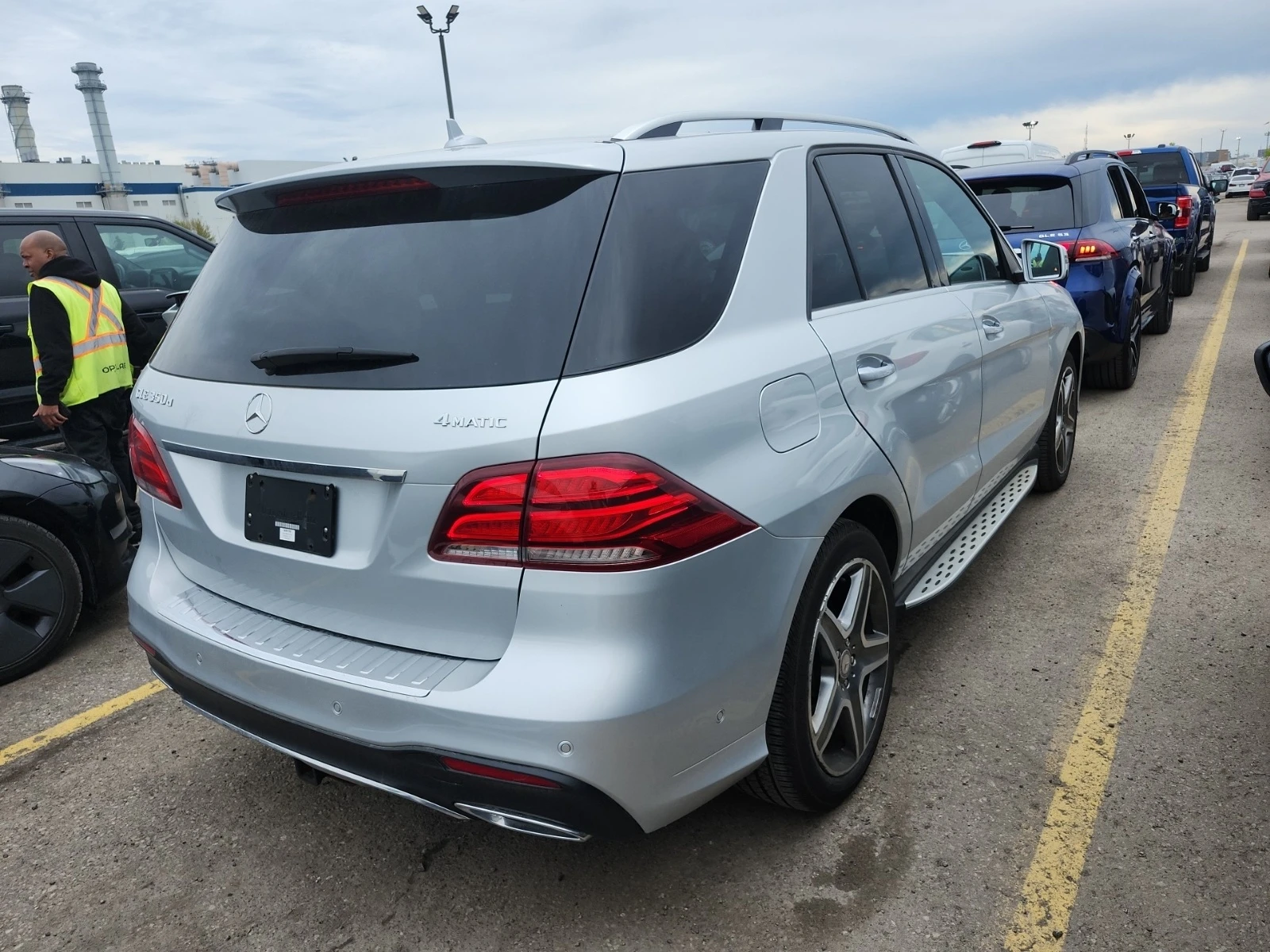 Mercedes-Benz GLE 350 D * AMG * 360 CAMERA * CARFAX * , снимка 3 - Автомобили и джипове - 54569186