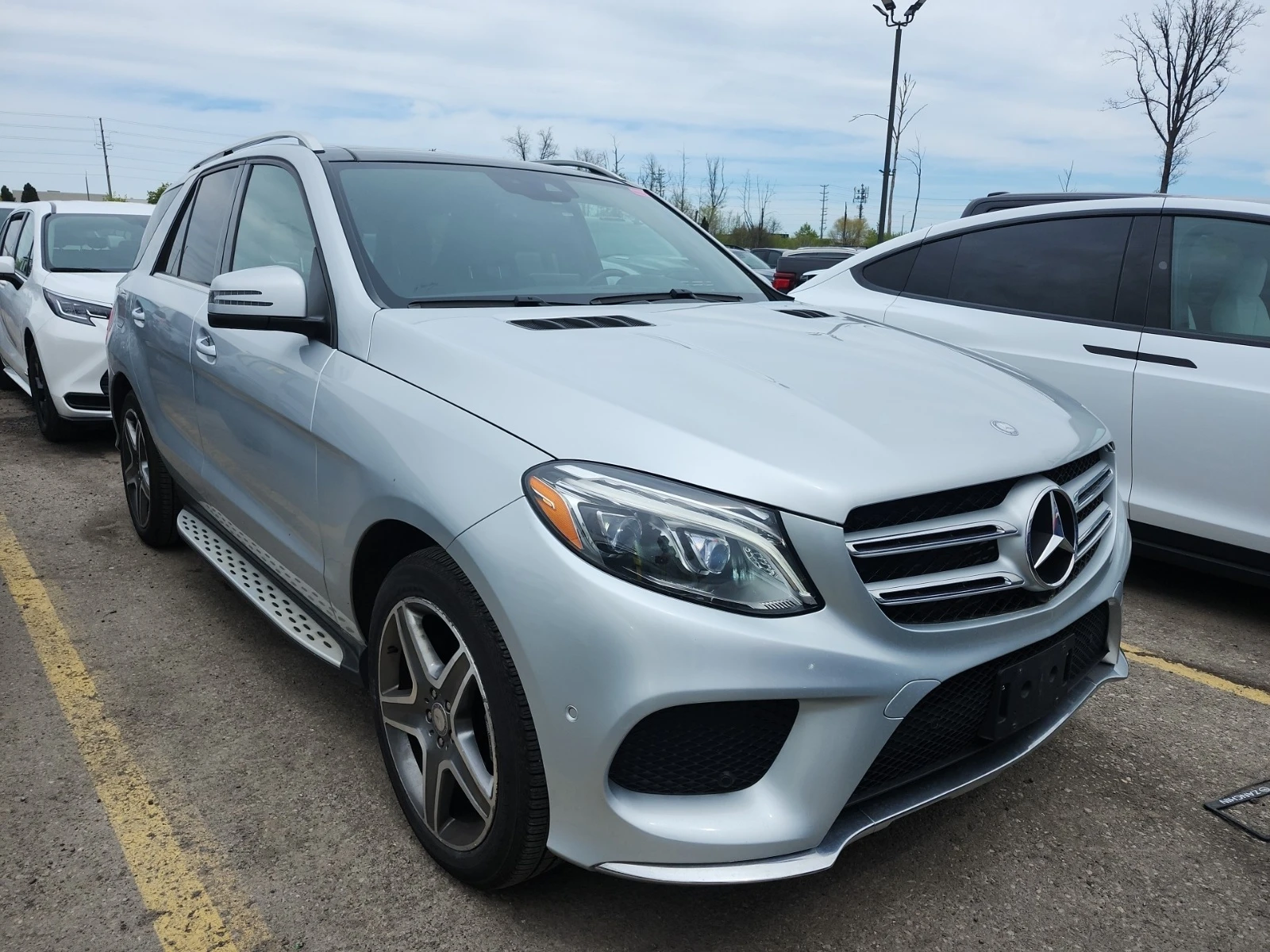 Mercedes-Benz GLE 350 D * AMG * 360 CAMERA * CARFAX * , снимка 2 - Автомобили и джипове - 54569186