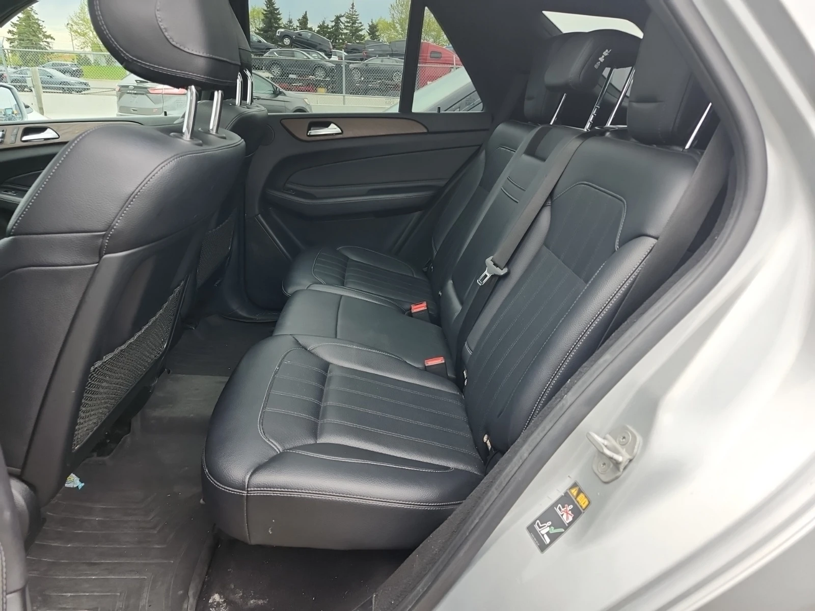 Mercedes-Benz GLE 350 D * AMG * 360 CAMERA * CARFAX * , снимка 9 - Автомобили и джипове - 54569186