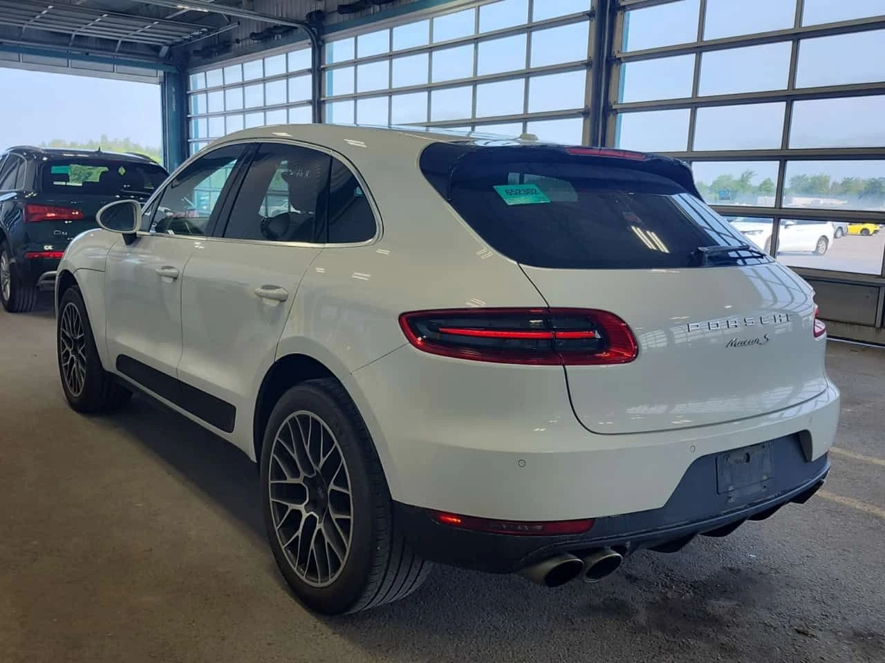 Porsche Macan  S / CARFAX / ЦЕНА ДО БЪЛГАРИЯ , снимка 4 - Автомобили и джипове - 55281785