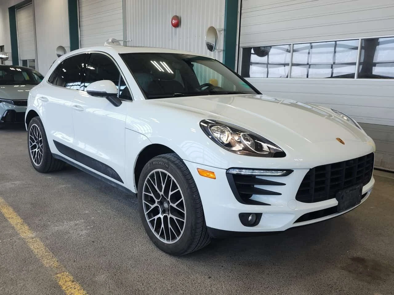 Porsche Macan  S / CARFAX / ЦЕНА ДО БЪЛГАРИЯ , снимка 2 - Автомобили и джипове - 55281785