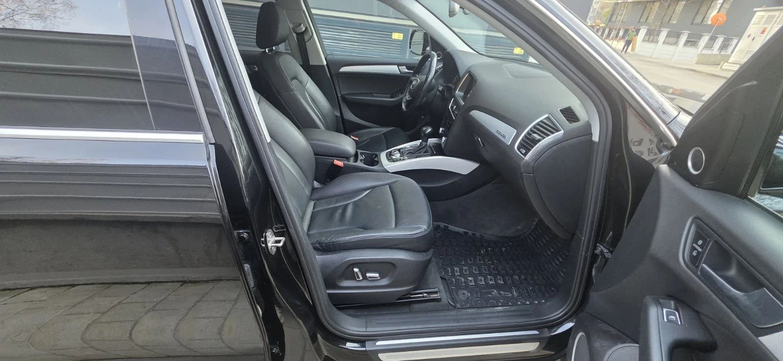 Audi Q5 2.0TFSI, снимка 13 - Автомобили и джипове - 55966679