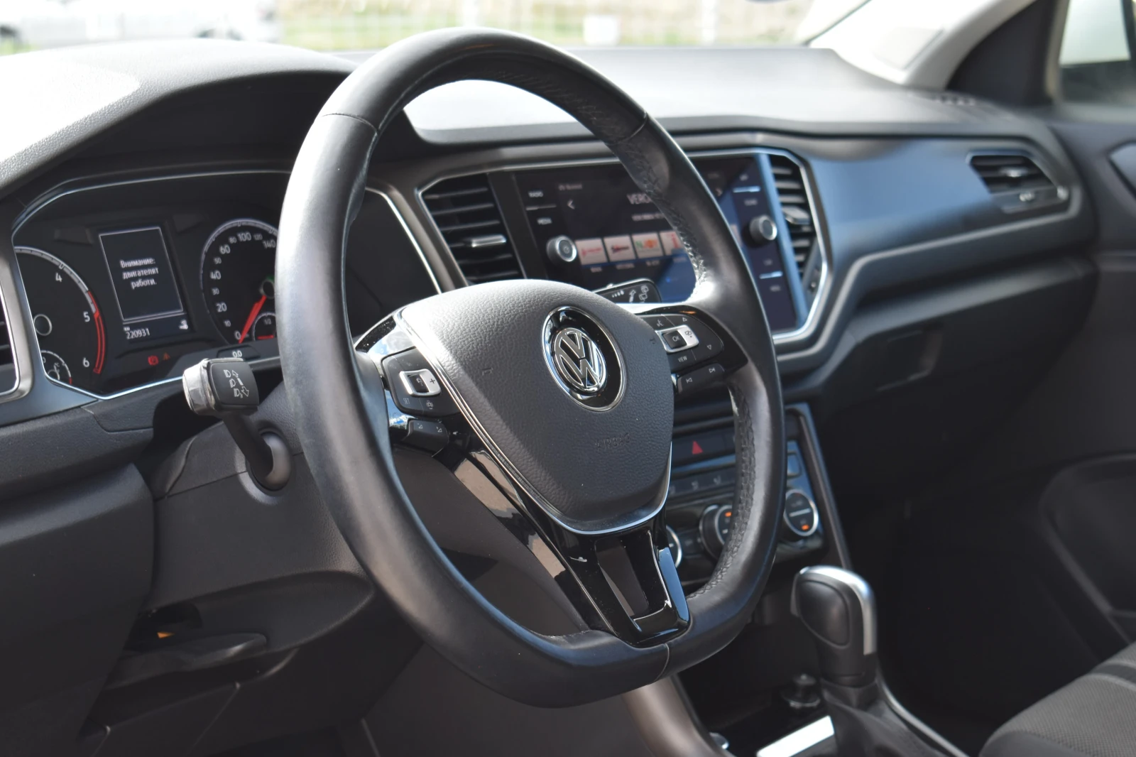 VW T-Roc 2.0TDI* AUTOMAT, снимка 9 - Автомобили и джипове - 56214746