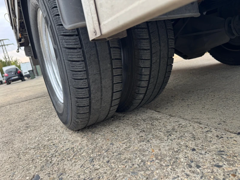 Iveco Daily 70C17* 3.0HPI* Климатик* Щора* Падащ борд, снимка 13 - Бусове и автобуси - 51534427