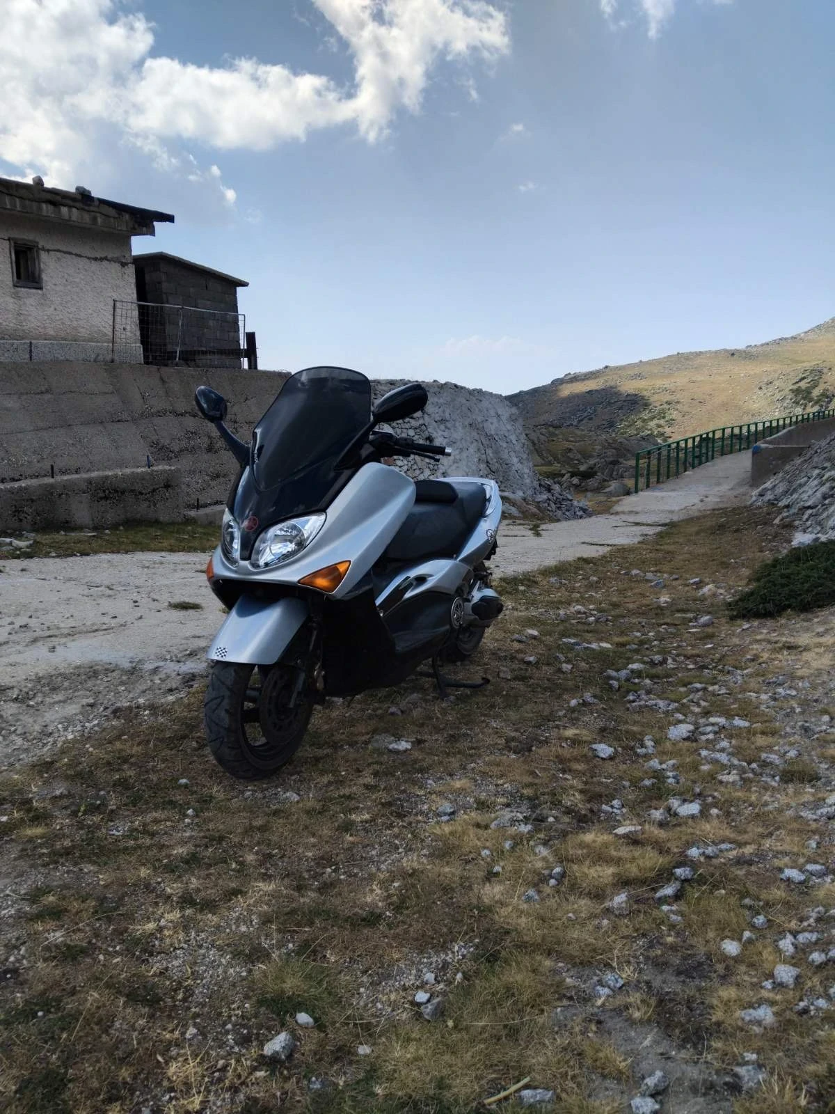 Yamaha T-max 500