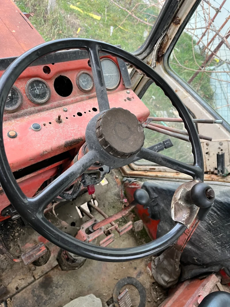 Трактор ЮМЗ, снимка 4 - Селскостопанска техника - 53405926