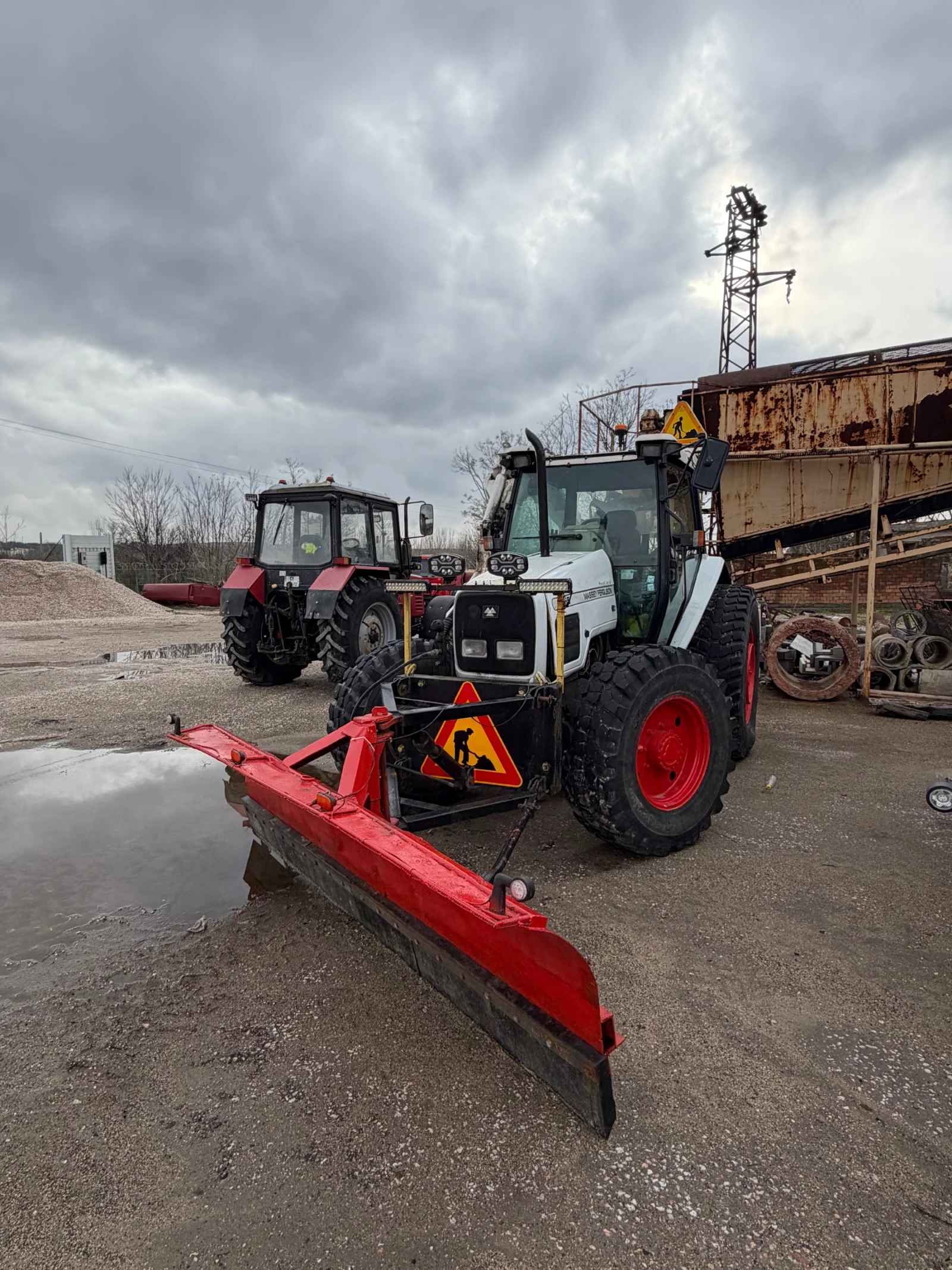 Трактор Massey