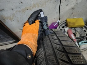 Гуми Зимни 235/55R18, снимка 3