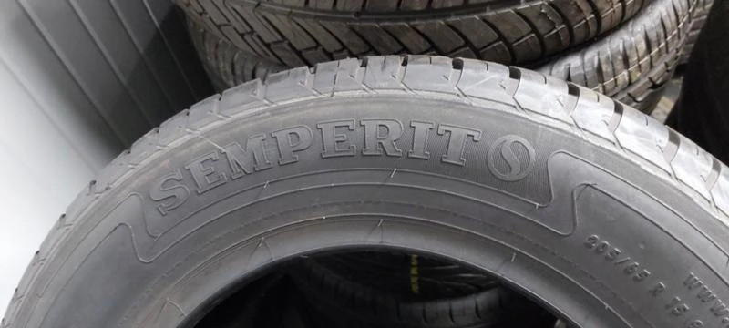 Гуми Летни 205/65R15, снимка 2 - Гуми и джанти - 29887611