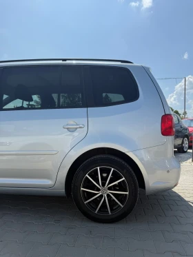 VW Touran 1.6* Фулл екстри* Панорама* Автомат* Перфектна* , снимка 11