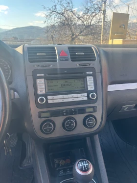 VW Golf - 3200 € / 6258.66 лв. - 15029582 6