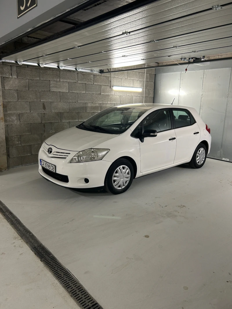 Toyota Auris 1.33, снимка 1 - Автомобили и джипове - 47510824