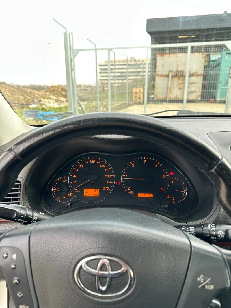 Toyota Avensis 2.0 D-4D, снимка 9 - Автомобили и джипове - 49327179