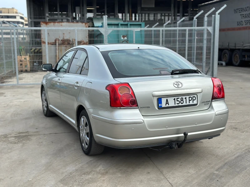 Toyota Avensis 2.0 D-4D, снимка 4 - Автомобили и джипове - 49327179