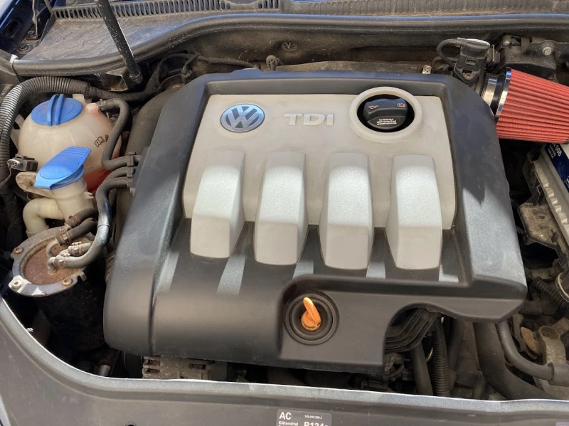 VW Golf 1.9TDI, снимка 6 - Автомобили и джипове - 52627323