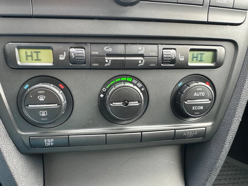 Skoda Octavia 1.9TDI* AUTOMAT* , снимка 14 - Автомобили и джипове - 51954256