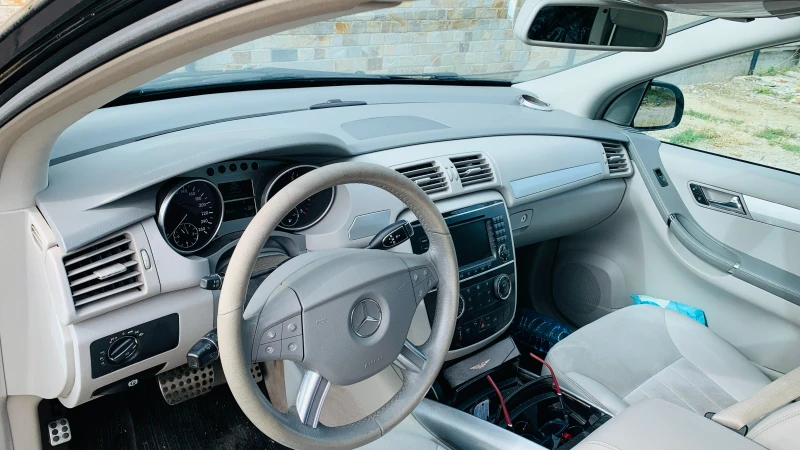 Mercedes-Benz R 280 Панорама. Реални километри, снимка 4 - Автомобили и джипове - 52824638