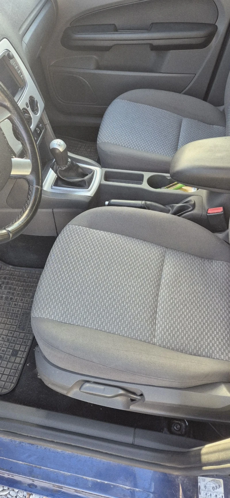 Ford Focus 1.6 tdci, снимка 5 - Автомобили и джипове - 52379361