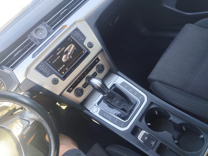 VW Passat 2.0  DSG 150 к.с, снимка 9 - Автомобили и джипове - 52817057
