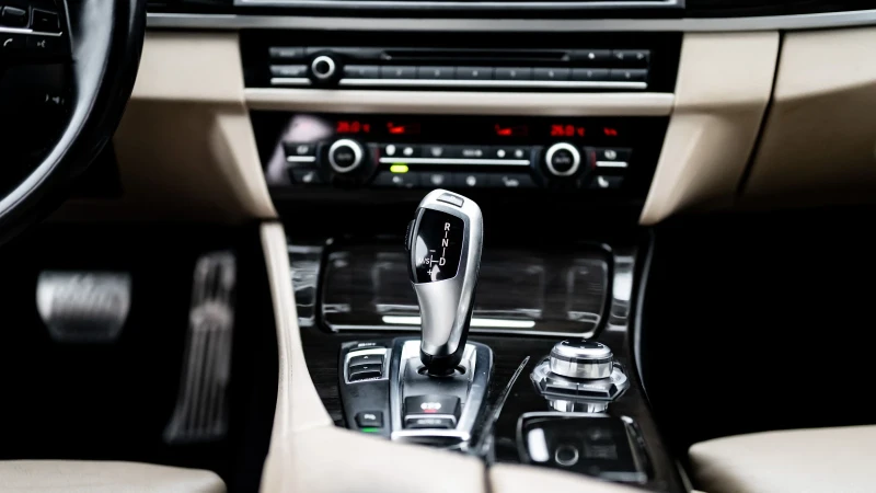 BMW 535, снимка 10 - Автомобили и джипове - 52834550