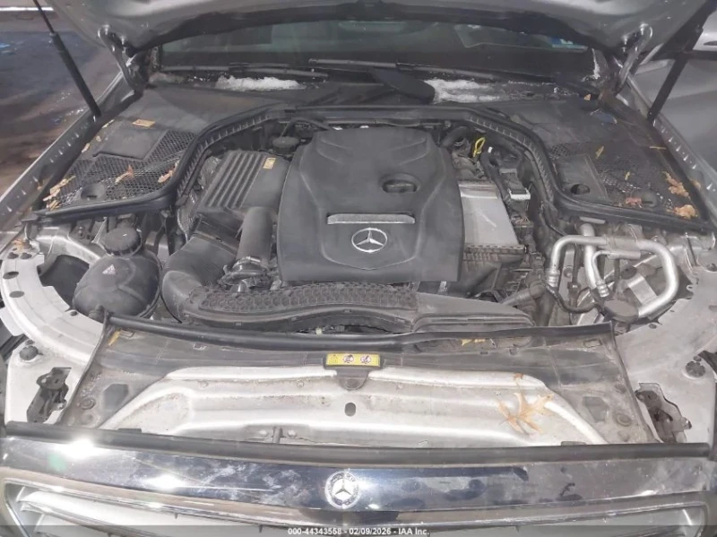 Mercedes-Benz C 300, снимка 10 - Автомобили и джипове - 53514463