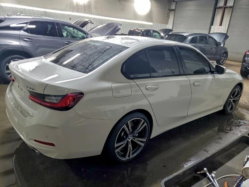 BMW 330 XI, снимка 4 - Автомобили и джипове - 53023892