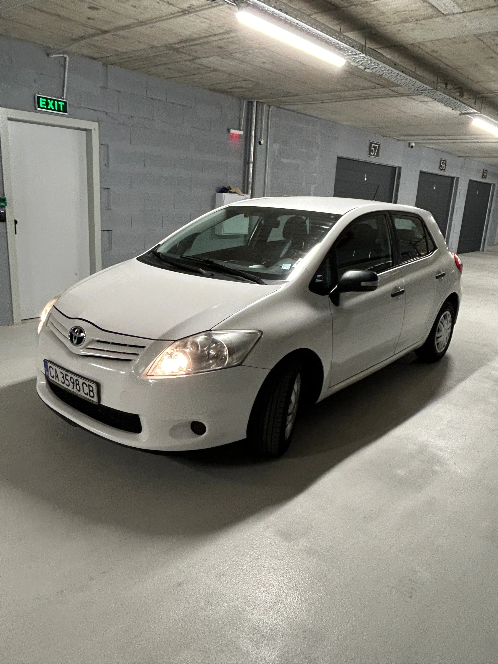 Toyota Auris 1.33 - изображение 3