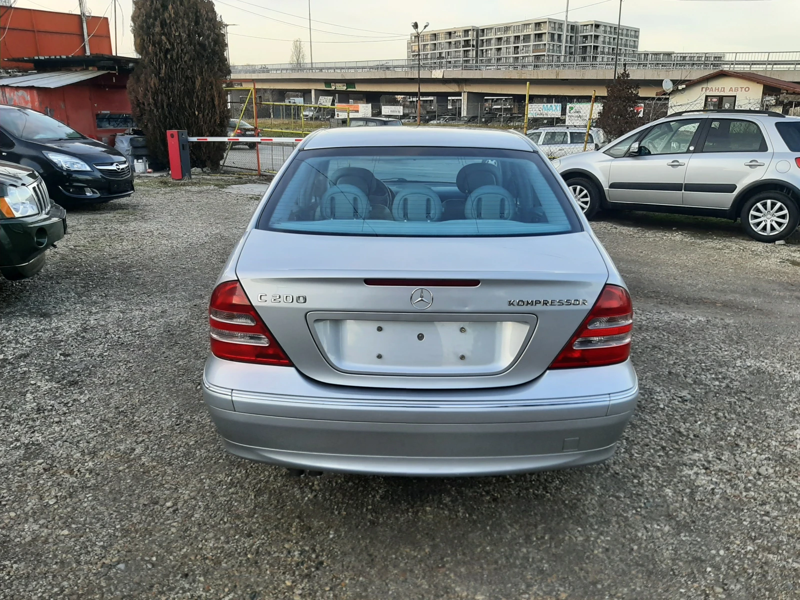 Mercedes-Benz C 200 2.0i 159000км - изображение 6