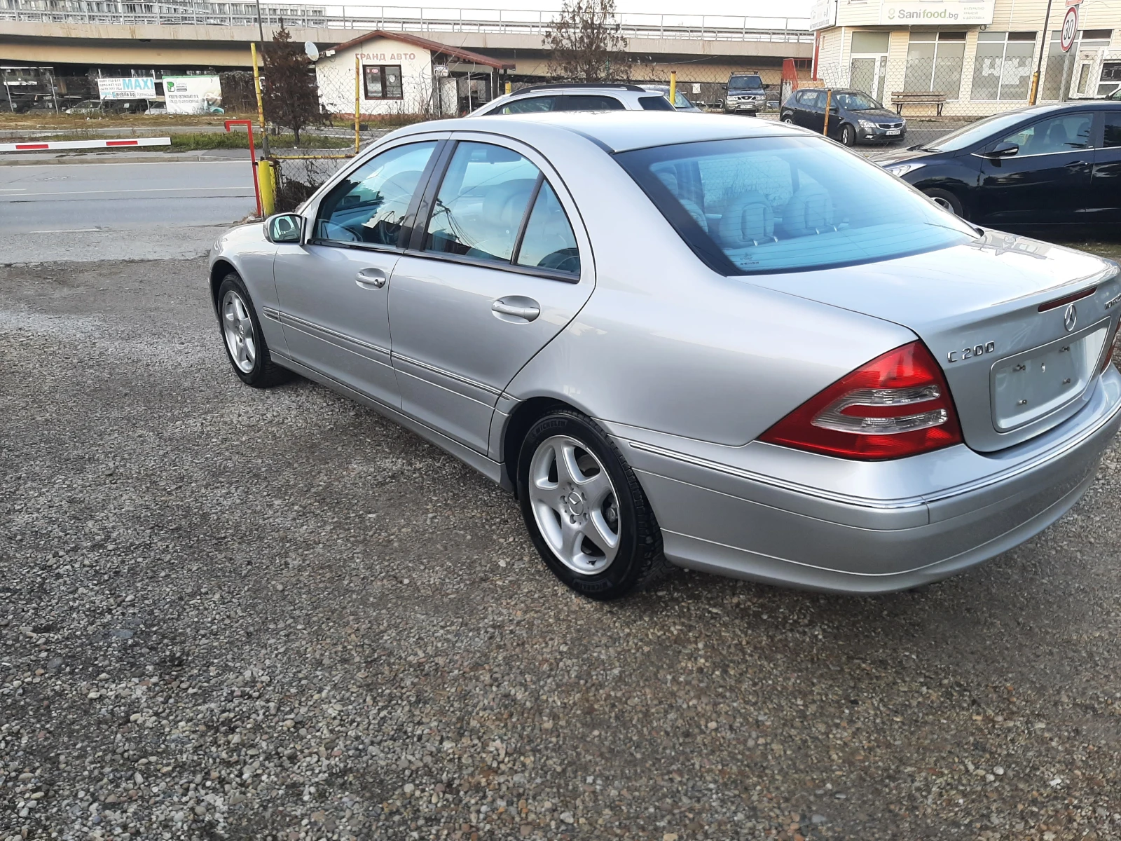 Mercedes-Benz C 200 2.0i 159000км - изображение 7