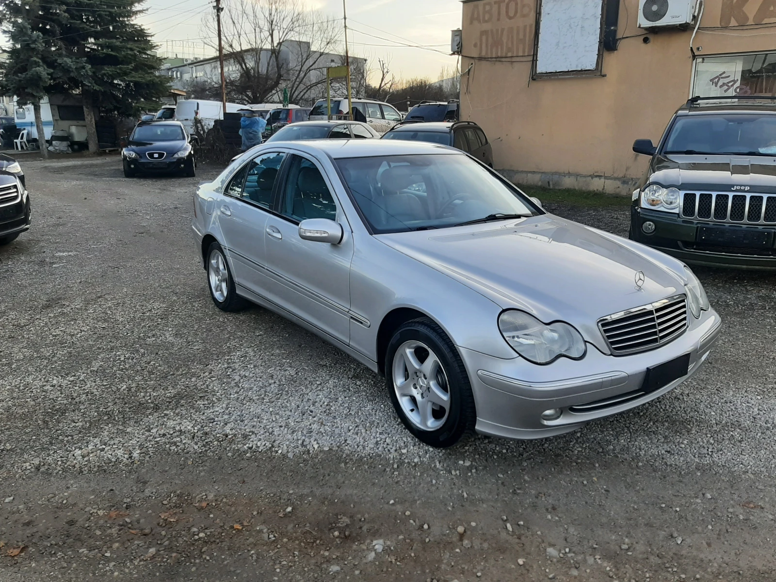 Mercedes-Benz C 200 2.0i 159000км - изображение 3