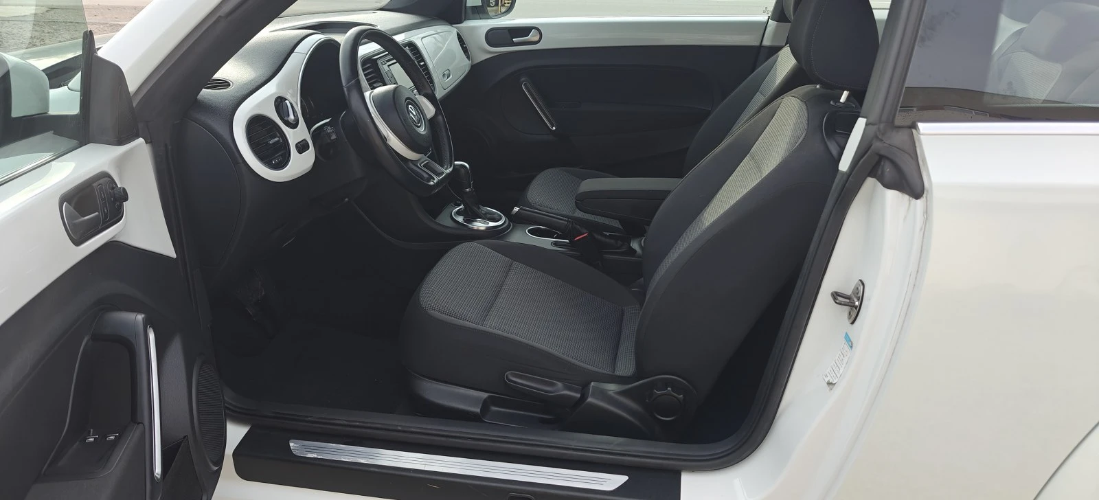 VW New beetle 2.0D-13гAutom - изображение 10