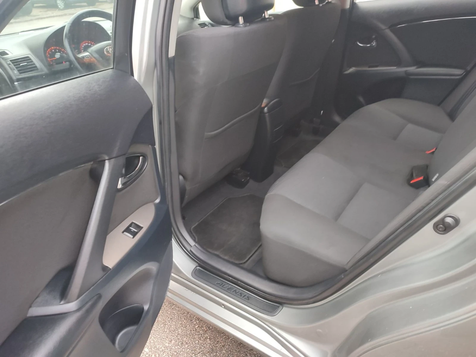 Toyota Avensis | Mobile.bg   12