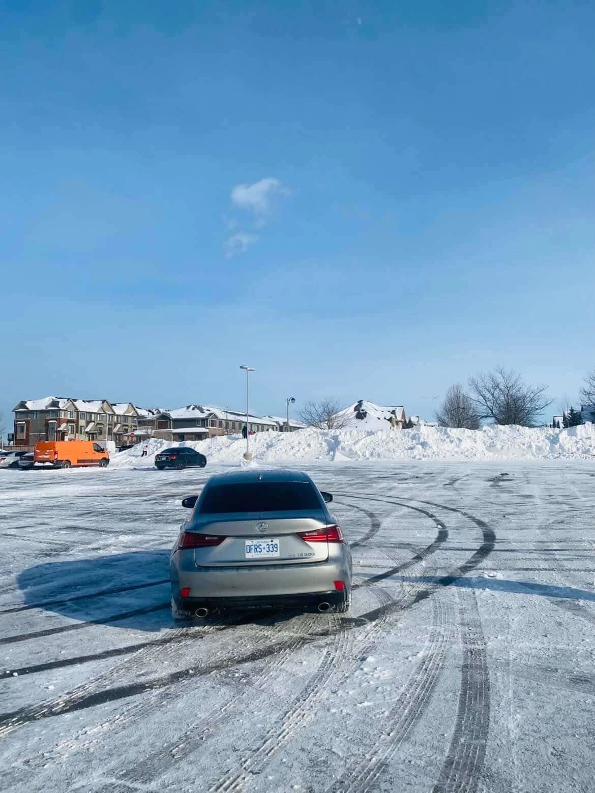 Lexus IS 300 * AWD * CARFAX * ОБДУХВАНЕ * ПОДГРЕВ * KEYLESS, снимка 4 - Автомобили и джипове - 54038558