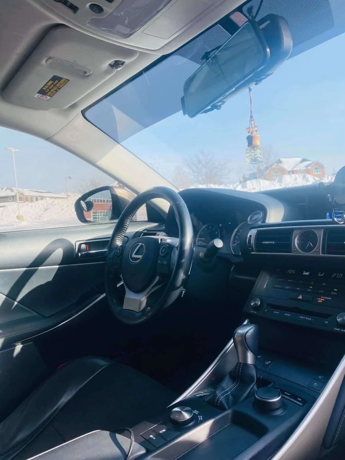 Lexus IS 300 * AWD * CARFAX * ОБДУХВАНЕ * ПОДГРЕВ * KEYLESS, снимка 5 - Автомобили и джипове - 54038558