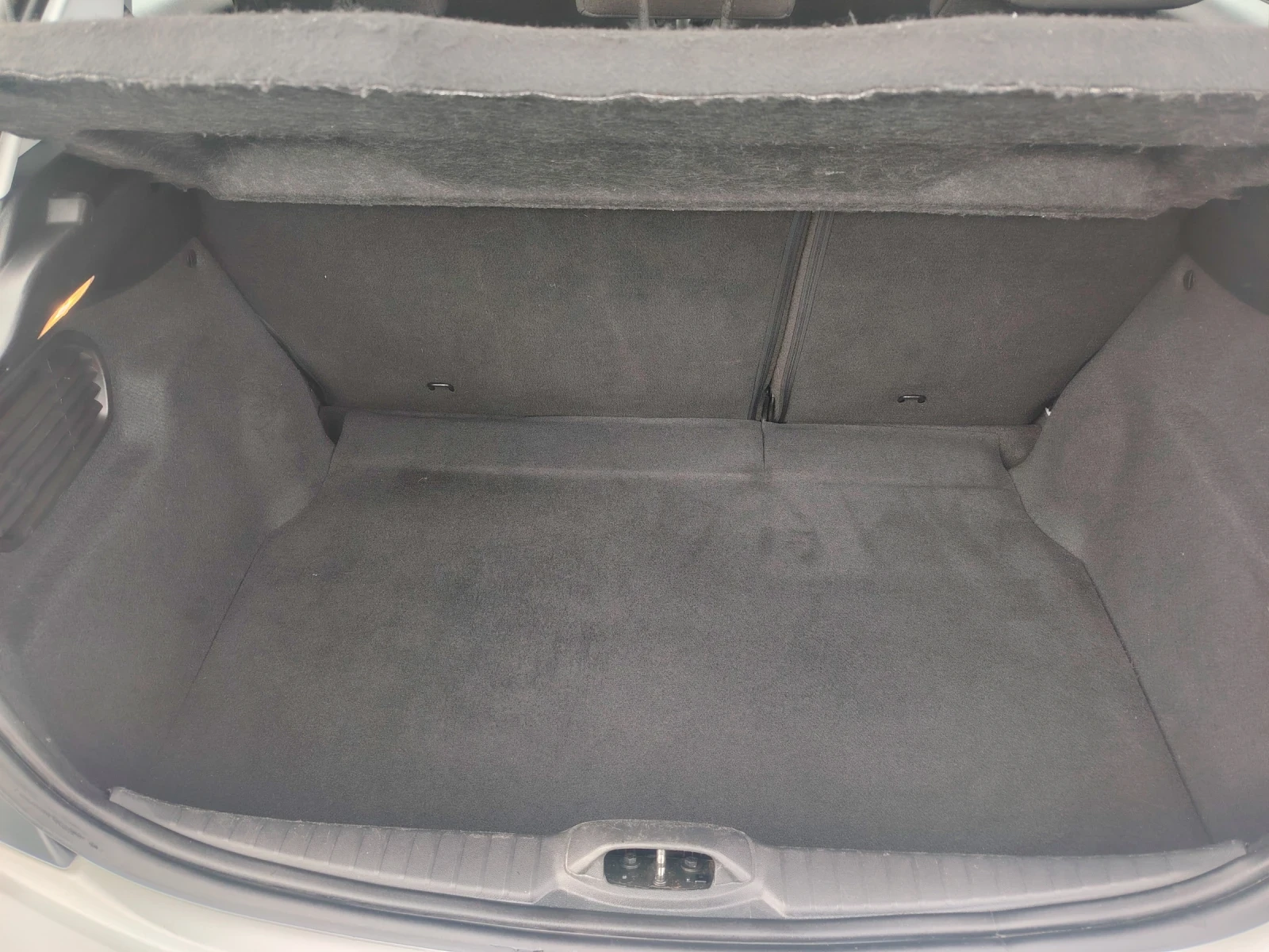 Peugeot 208 1.2 , снимка 13 - Автомобили и джипове - 54057097