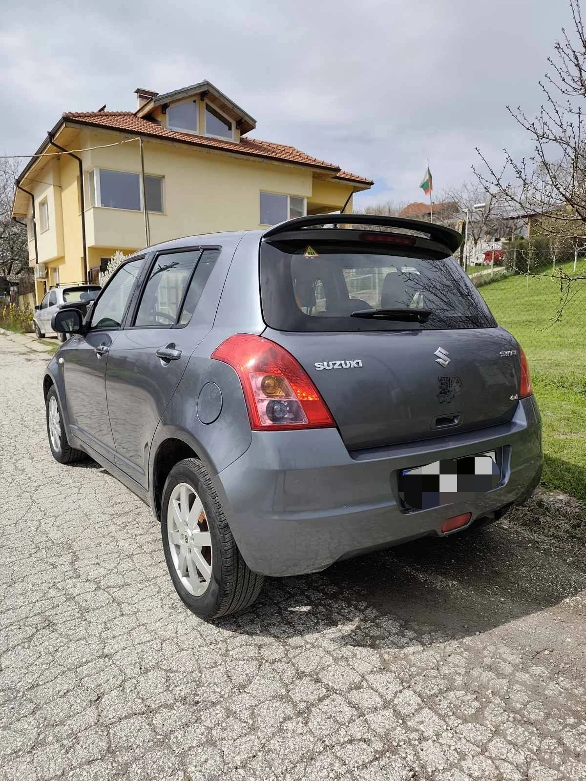 Suzuki Swift 1.3 4X4, снимка 4 - Автомобили и джипове - 54059758