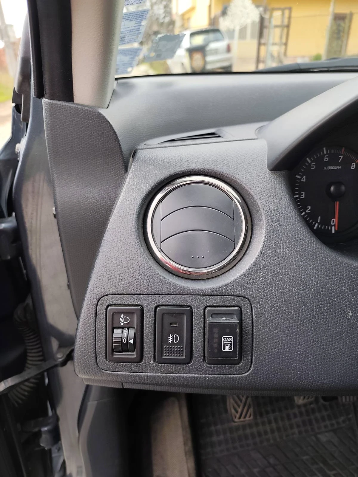 Suzuki Swift 1.3 4X4, снимка 7 - Автомобили и джипове - 54059758