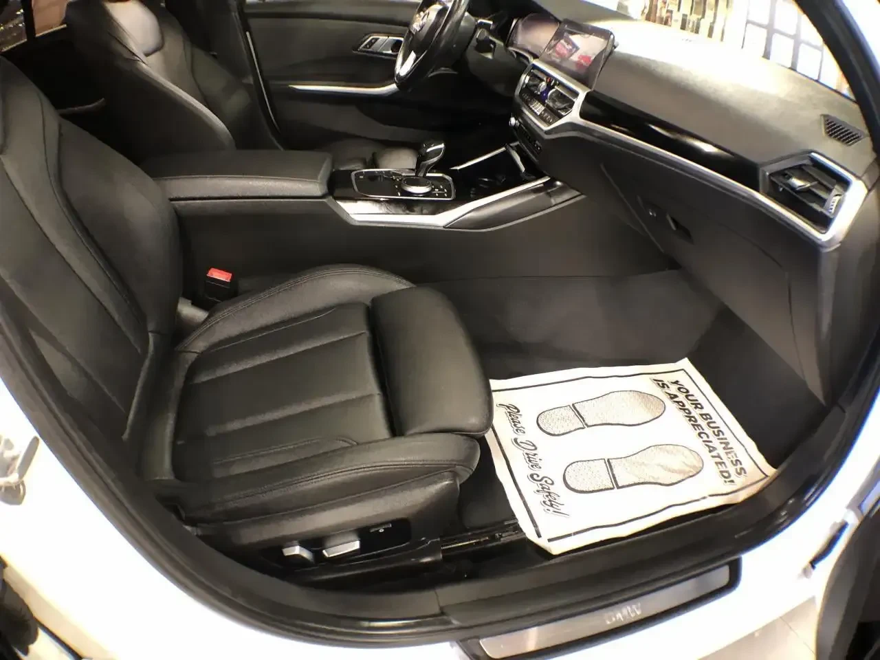 BMW 330 X-DRIVE SPORT, снимка 15 - Автомобили и джипове - 54367026