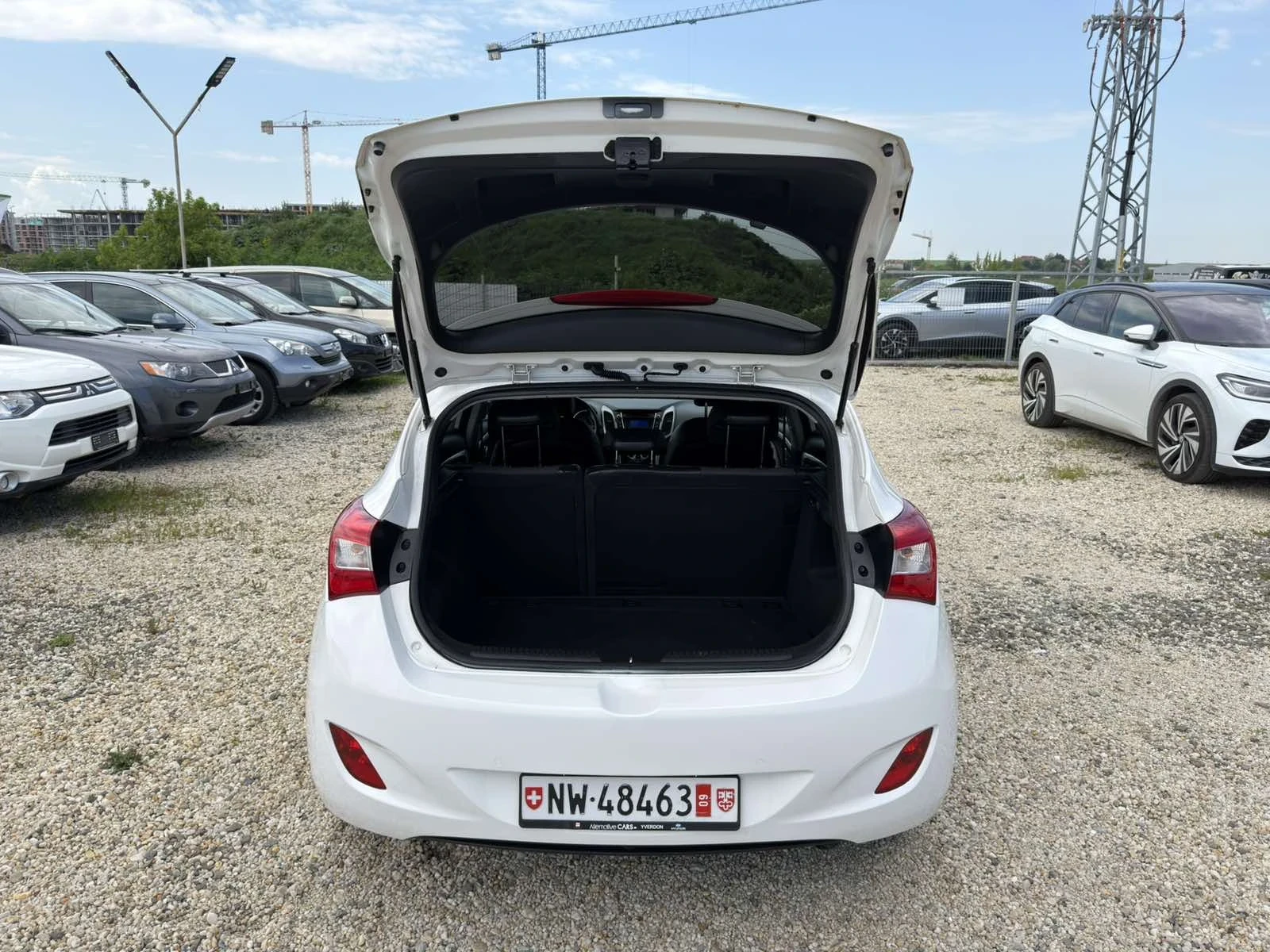 Hyundai I30 1.6i Swiss, снимка 8 - Автомобили и джипове - 54511539