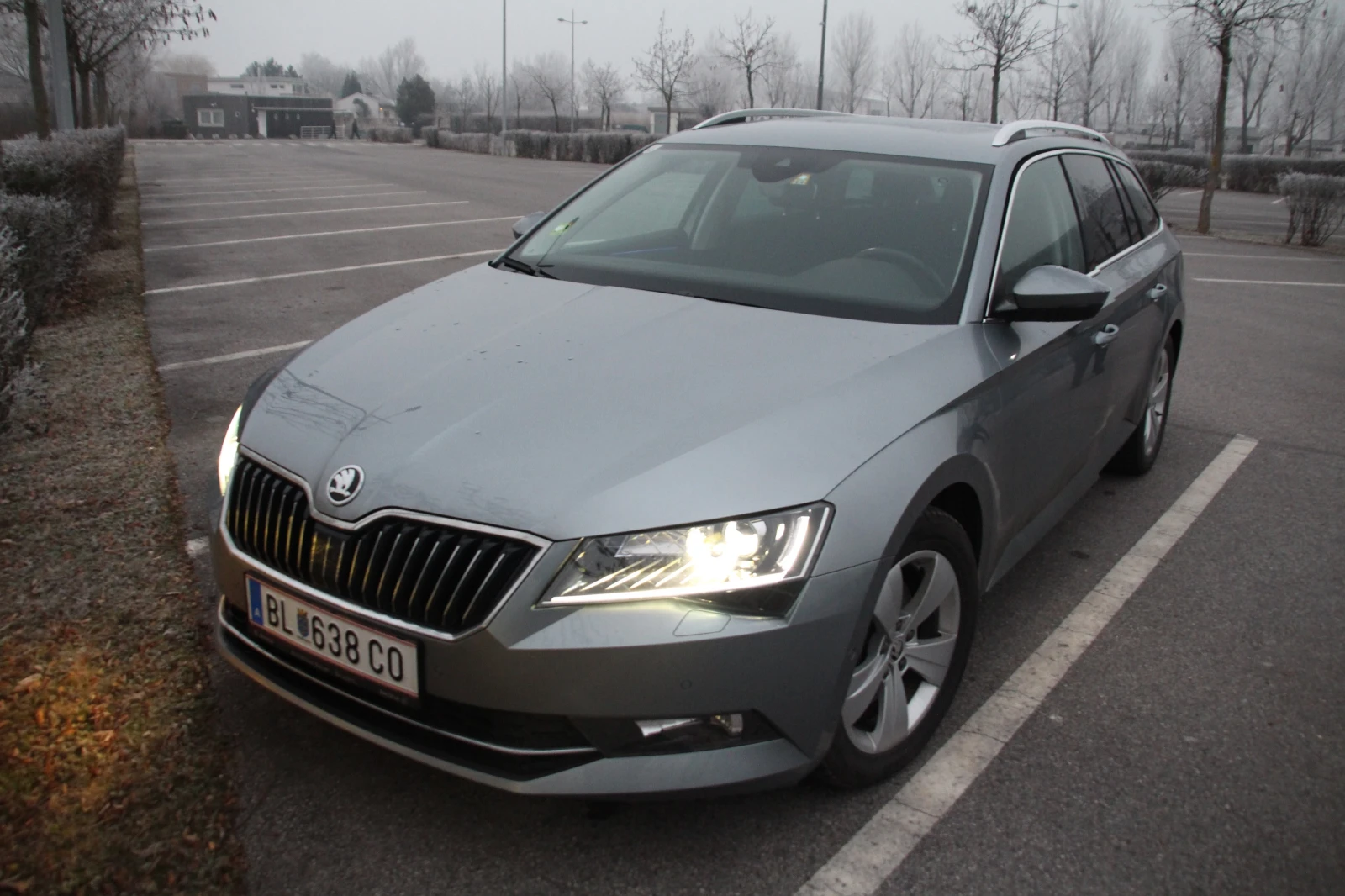 Skoda Superb, снимка 2 - Автомобили и джипове - 54708673