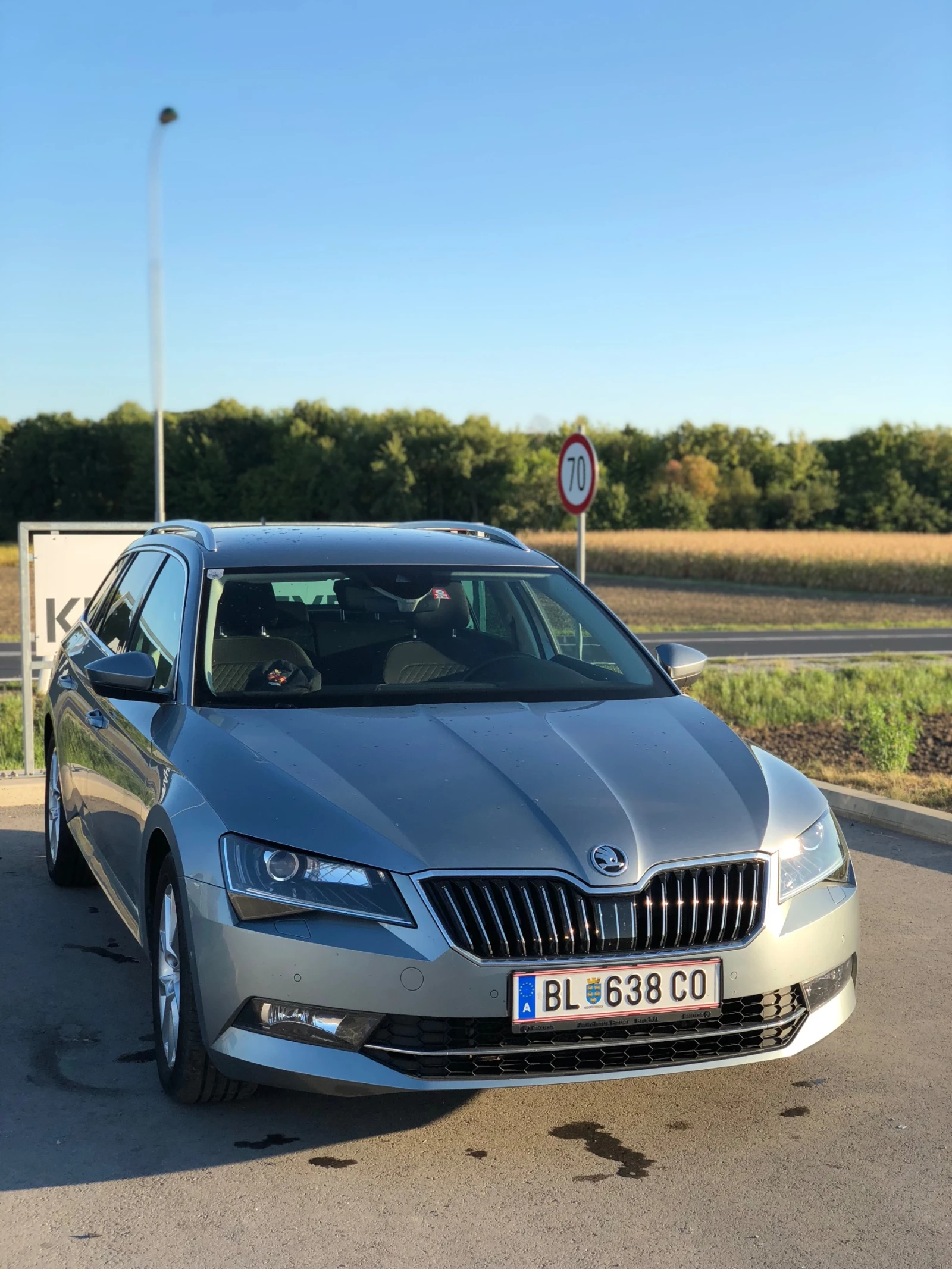 Skoda Superb, снимка 8 - Автомобили и джипове - 54708673