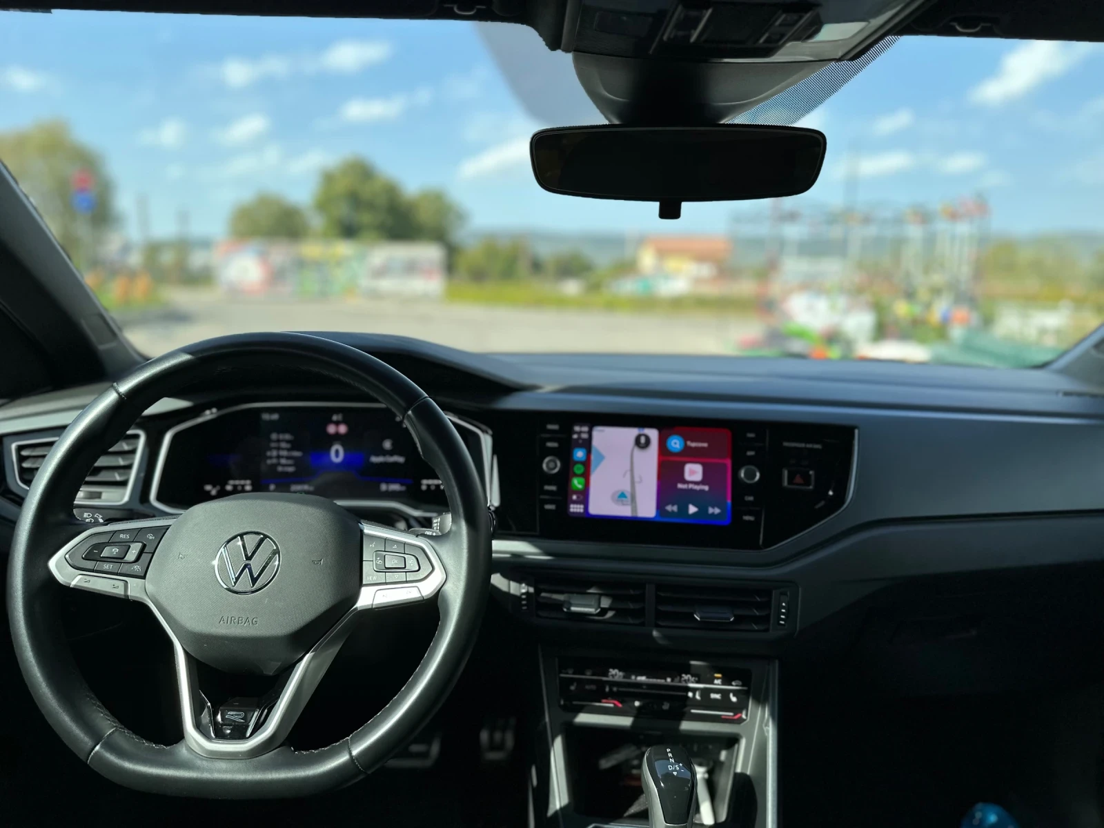 VW Taigo R-Line 1.5, снимка 13 - Автомобили и джипове - 54958449