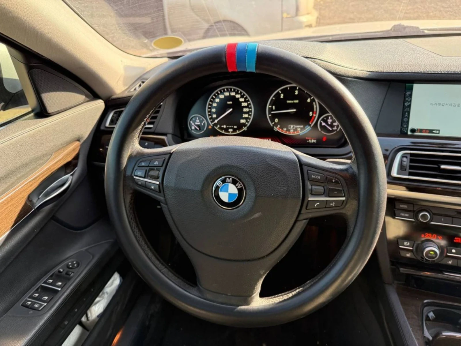 BMW 730 2011г.ФУЛ ЕКСТРИ , снимка 8 - Автомобили и джипове - 55401375