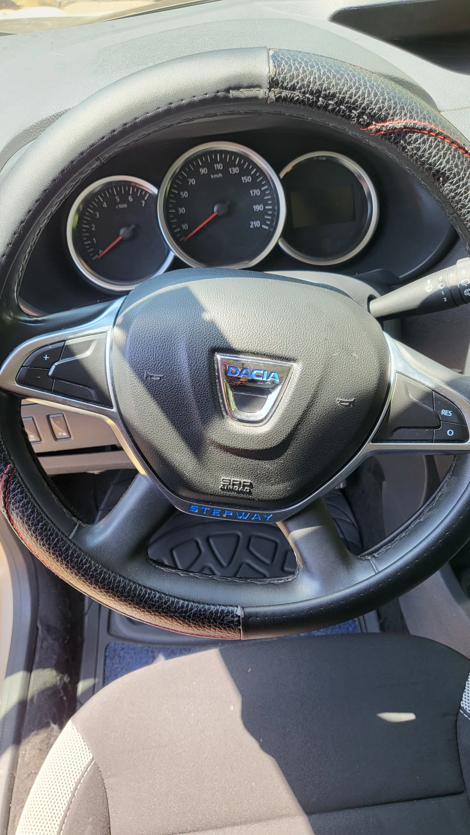 Dacia Dokker, снимка 3 - Автомобили и джипове - 55474391