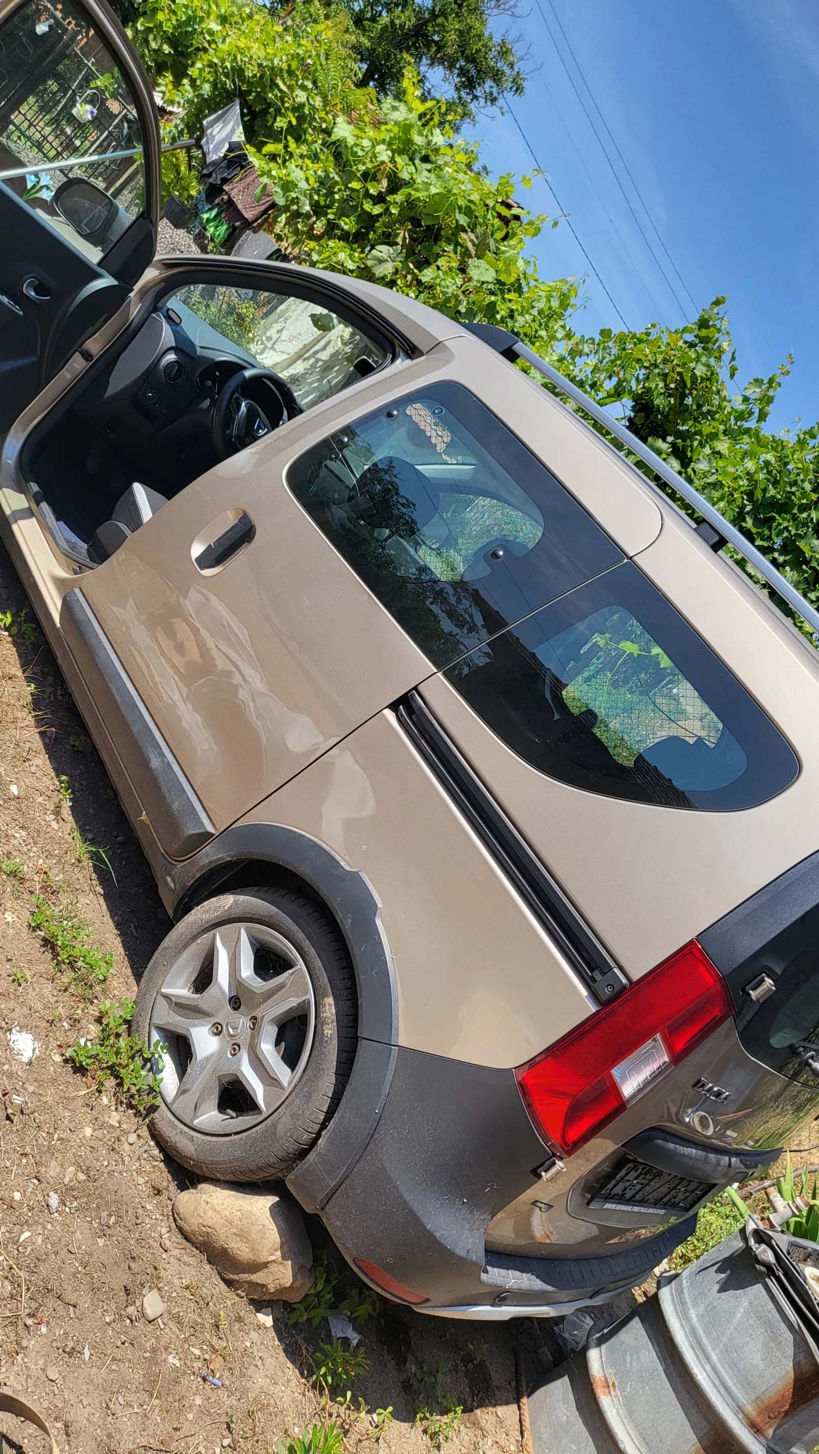 Dacia Dokker, снимка 8 - Автомобили и джипове - 55474391