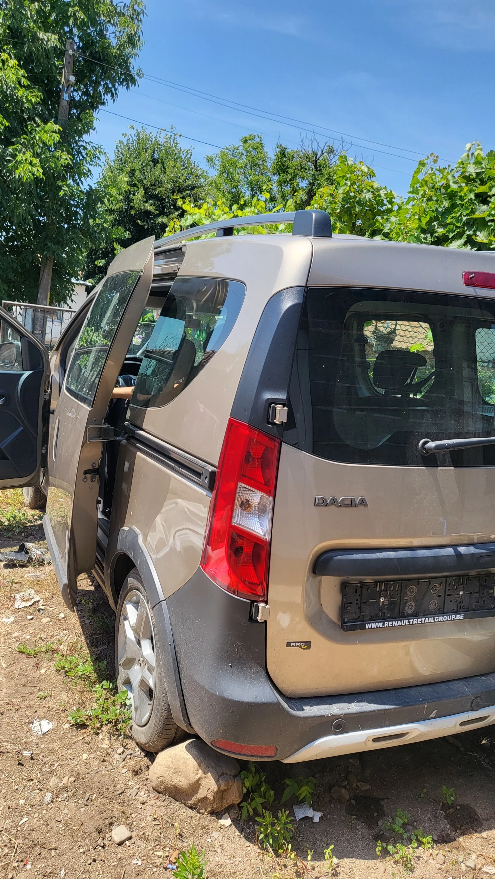 Dacia Dokker, снимка 12 - Автомобили и джипове - 55474391