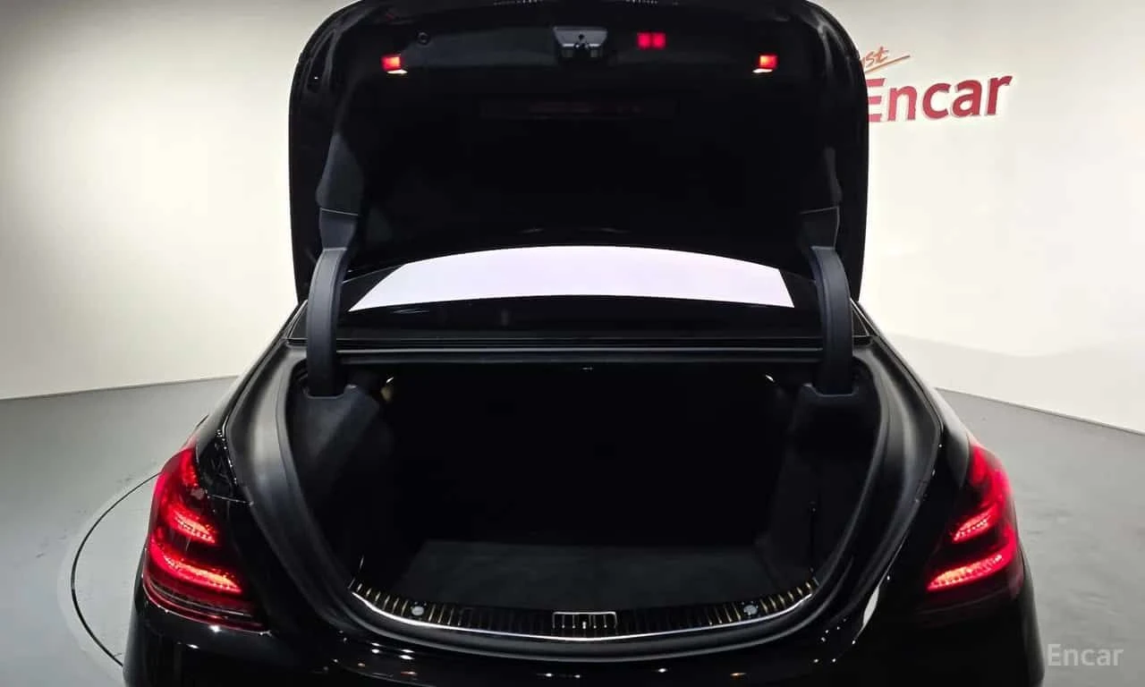 Mercedes-Benz S 63 AMG * 4MATIC * ОПЦИЯ ЗА ФИНАНСИРАНЕ, снимка 17 - Автомобили и джипове - 55619626