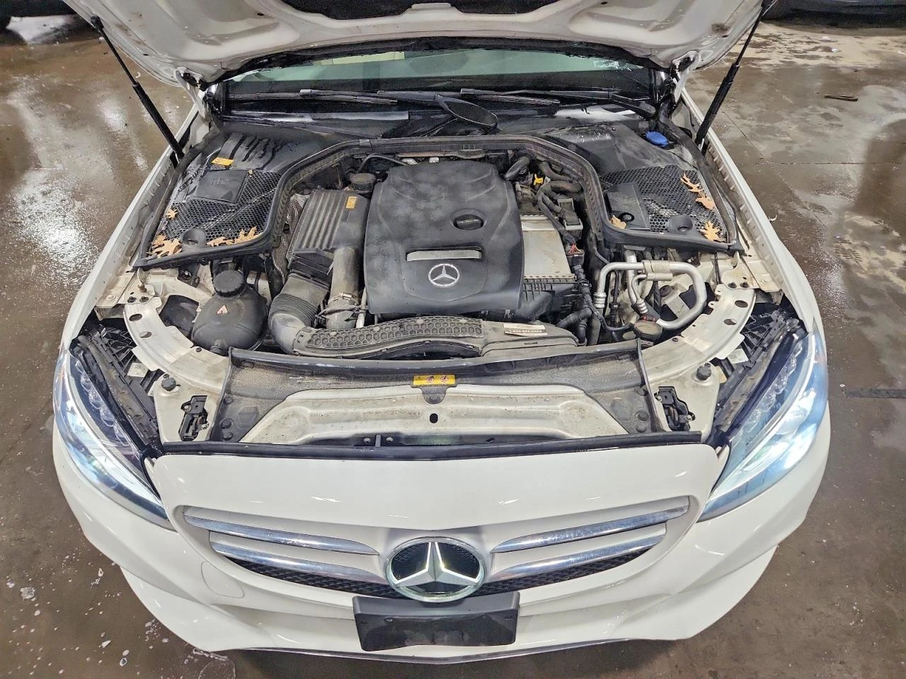 Mercedes-Benz C 300 2.0l 4Matic, снимка 11 - Автомобили и джипове - 55773332