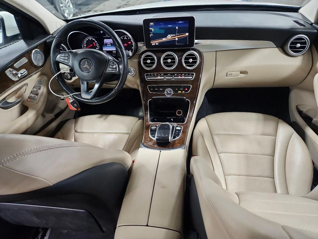 Mercedes-Benz C 300 2.0l 4Matic, снимка 8 - Автомобили и джипове - 55773332